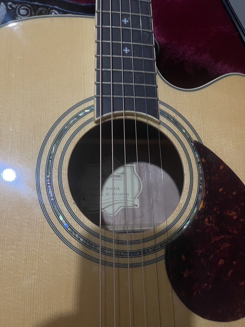 Samick Greg Bennett Design D5CE Acoustic Guitar, Natural (Category: Musical Instruments) located in Manila. Submitted by sellerfes (Listing ID 1435455088, Image 2). Description: Original Samick Greg Bennett Design D5CE Acoustic Guitar, Natural (original) First owner Includes accessories in the picture such as case and strap Includes hard case worth ₱10,000 pesos Original Price: ₱28,000+ No receipt LAST PRICE ALREADY INDICATED. Willing to wait for