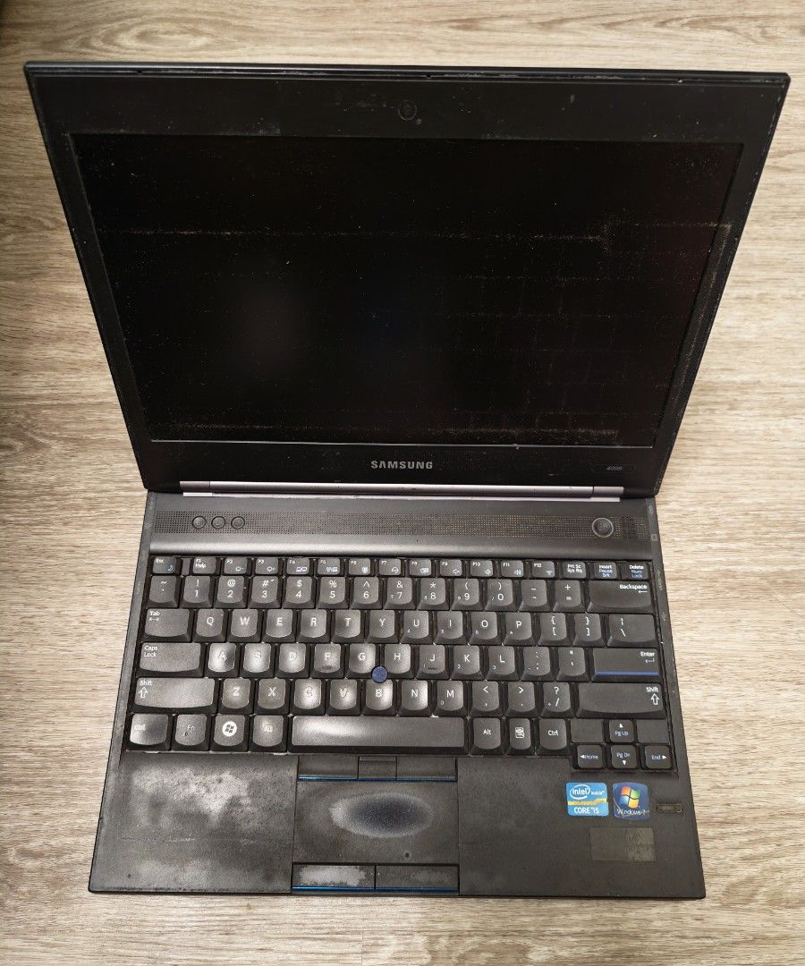 Samsung Laptop - Spoilt442358601855815680