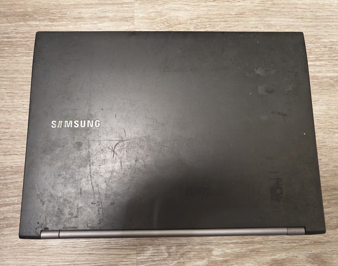 Samsung Laptop - Spoilt442358601855815681