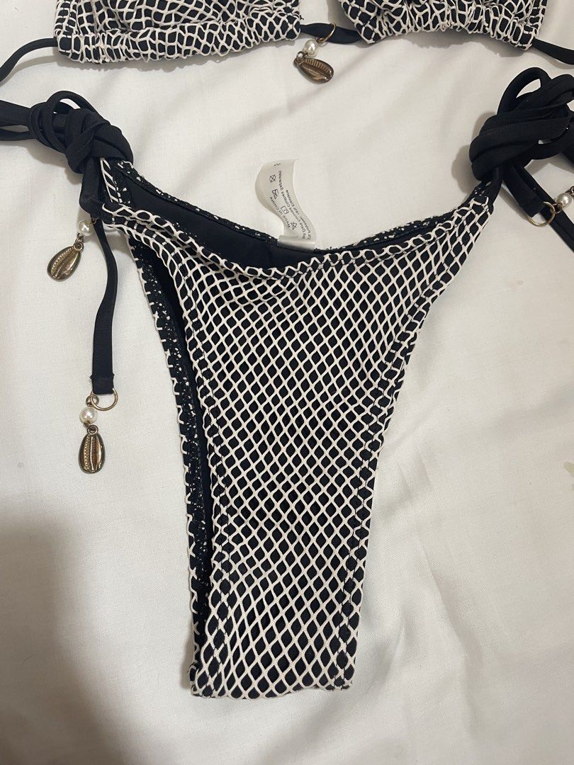 SHEIN Two Pieces Side Triangle Bikini Set (Category: Bikinis & Swimsuits) located in Bulacan. Submitted by clothesbyash (Listing ID 1435407348, Image 3). Description: - Can fit XS-S - only used once .