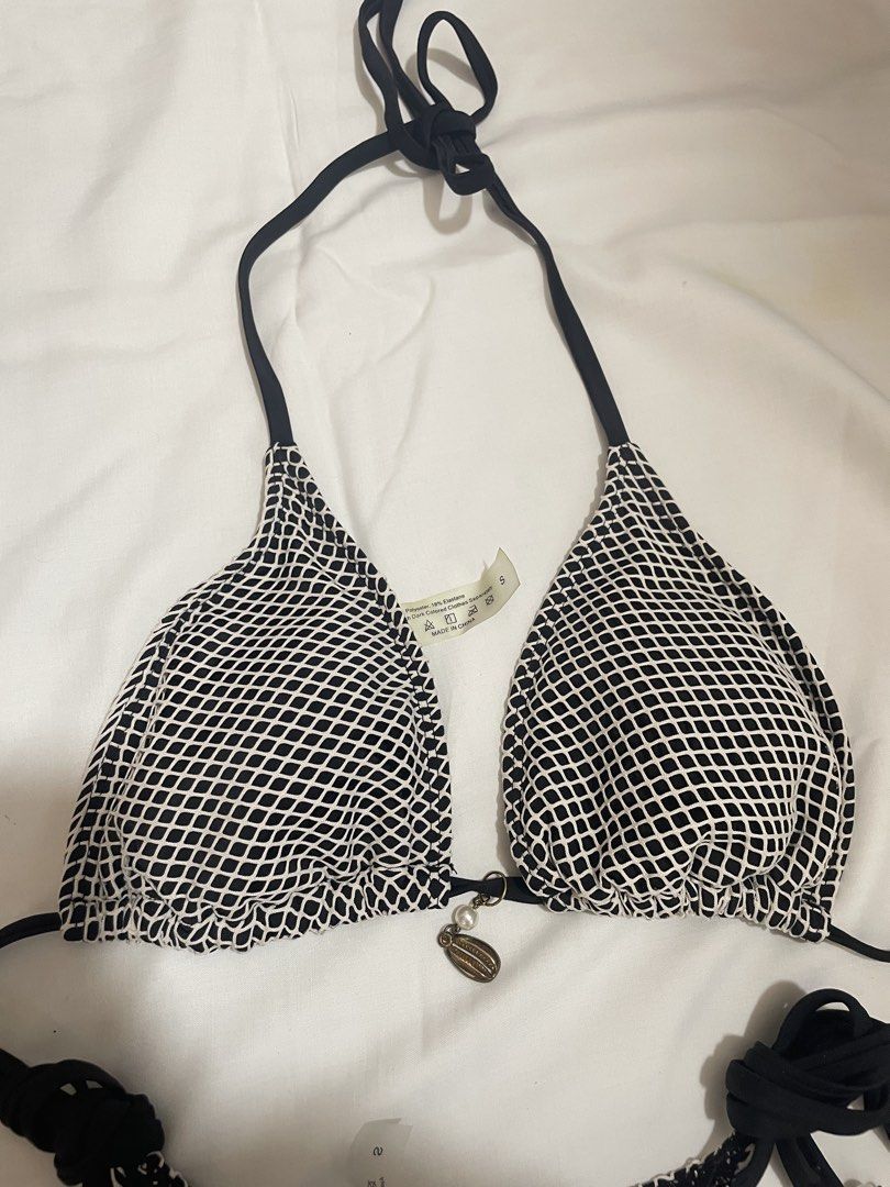 SHEIN Two Pieces Side Triangle Bikini Set (Category: Bikinis & Swimsuits) located in Bulacan. Submitted by clothesbyash (Listing ID 1435407348, Image 2). Description: - Can fit XS-S - only used once .