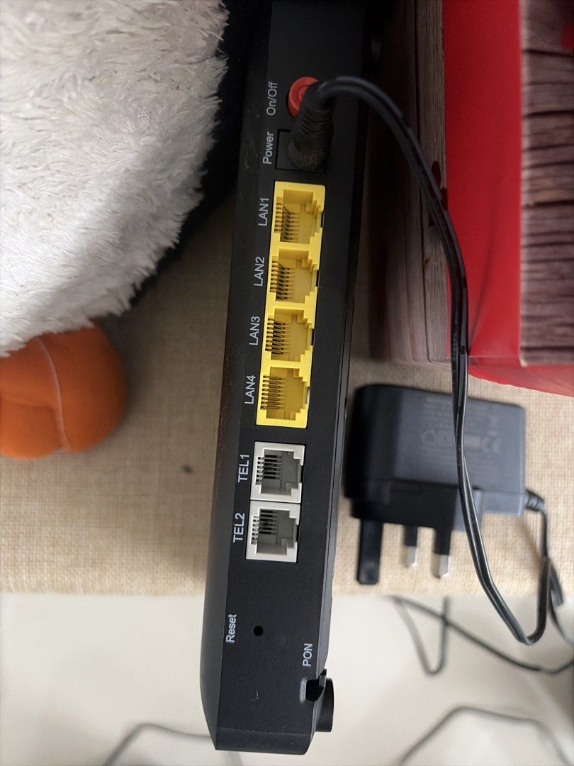 Singtel Optical Network Router Set442003260504821765