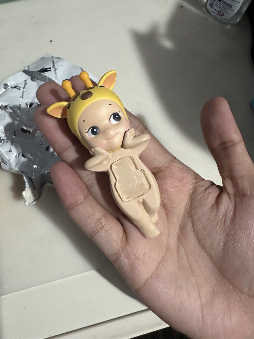 Sonny Angel Hippers Giraffe (Category: Designer & Blind Box Toys) located in Manila. Submitted by mellieb77 (Listing ID 1435504585, Image 2). Description: ❗️Quitting sale! 🌸GIRAFFE 🌸Brand new, comes with original packaging 🌸UNUSED ADHESIVE 🌸 you can stick to your phone, ipad, tablet, tv, monitor, laptop, or jus anywhere it may fit! 🥰 🌸With box, foil, and brochure. 🌸no issue Can give discount if you’ll be buying it with at least 2 from my q