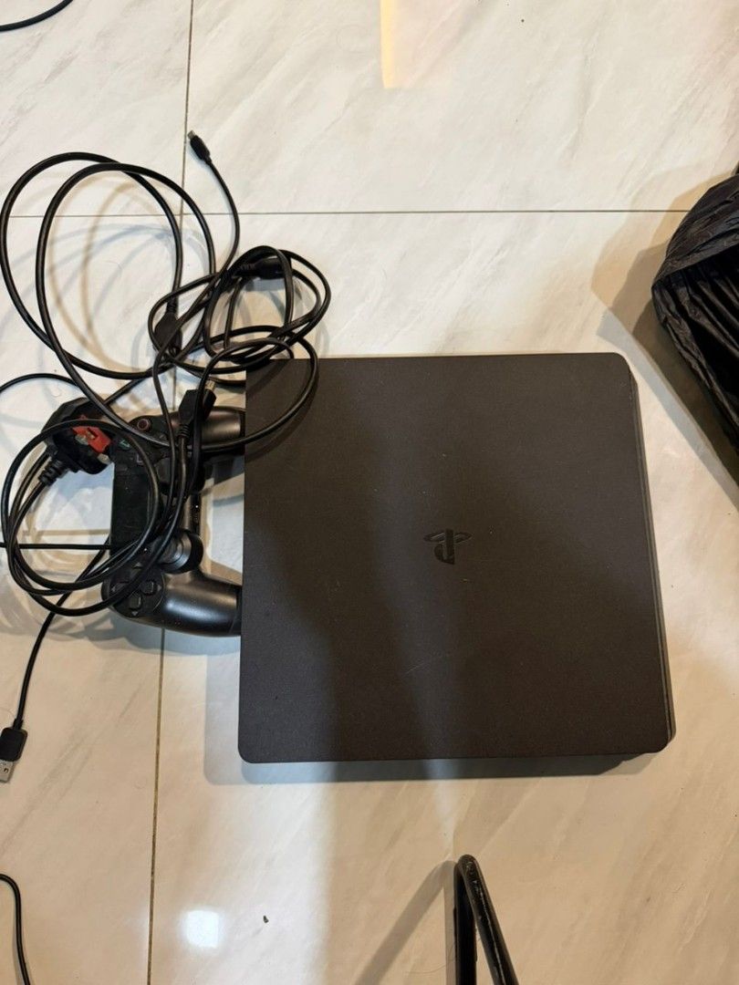 Sony PlayStation 4 Console, Video Gaming, Video Game Consoles ...