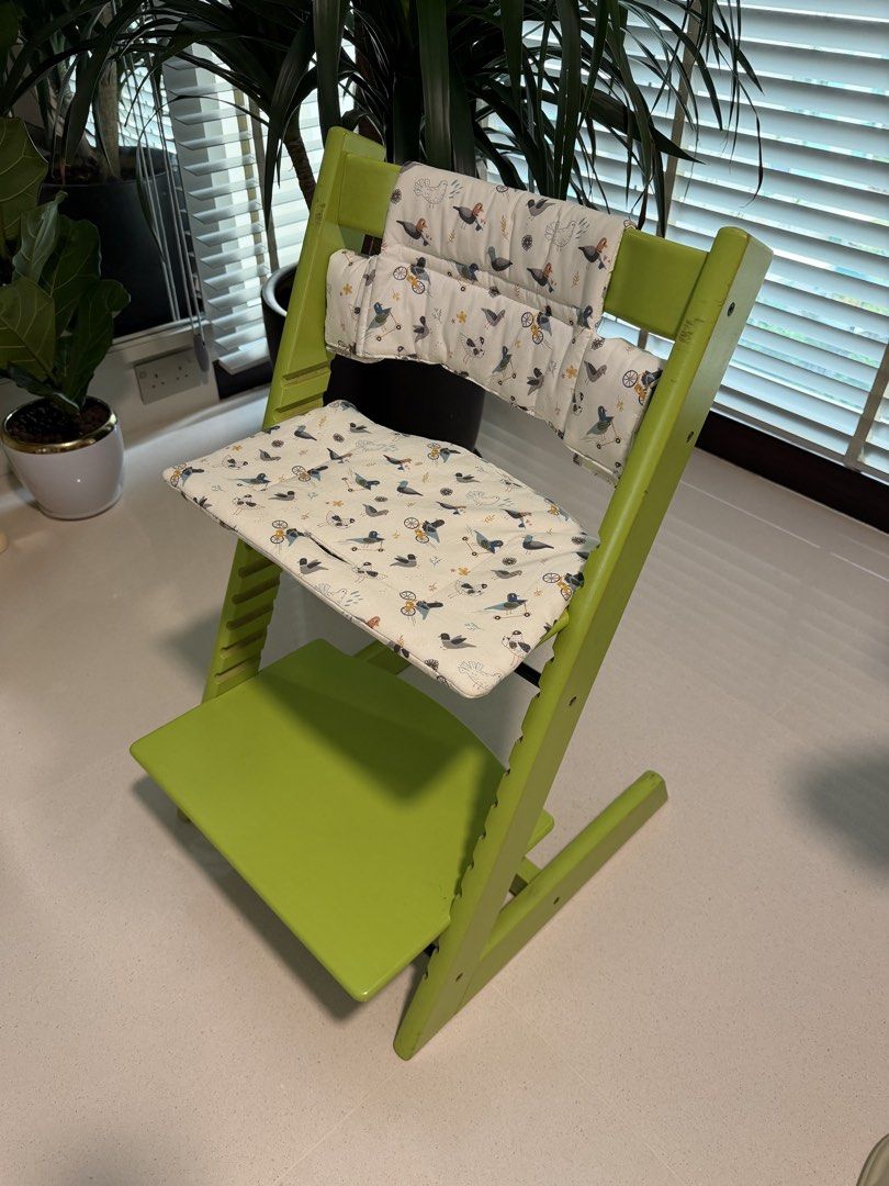Stokke Tripp Trapp High Chair - Green (Category: Baby High Chairs) located in Singapore. Submitted by uncle.kk (Listing ID 1435366525, Image 1). Description: - Used Original Stokke Tripp Trapp high chair - Colour: Green - Includes original seat and back cushions - Fully functional and safe (see pic 3 for the condition of one of the leg) - Excellent high chair option.
