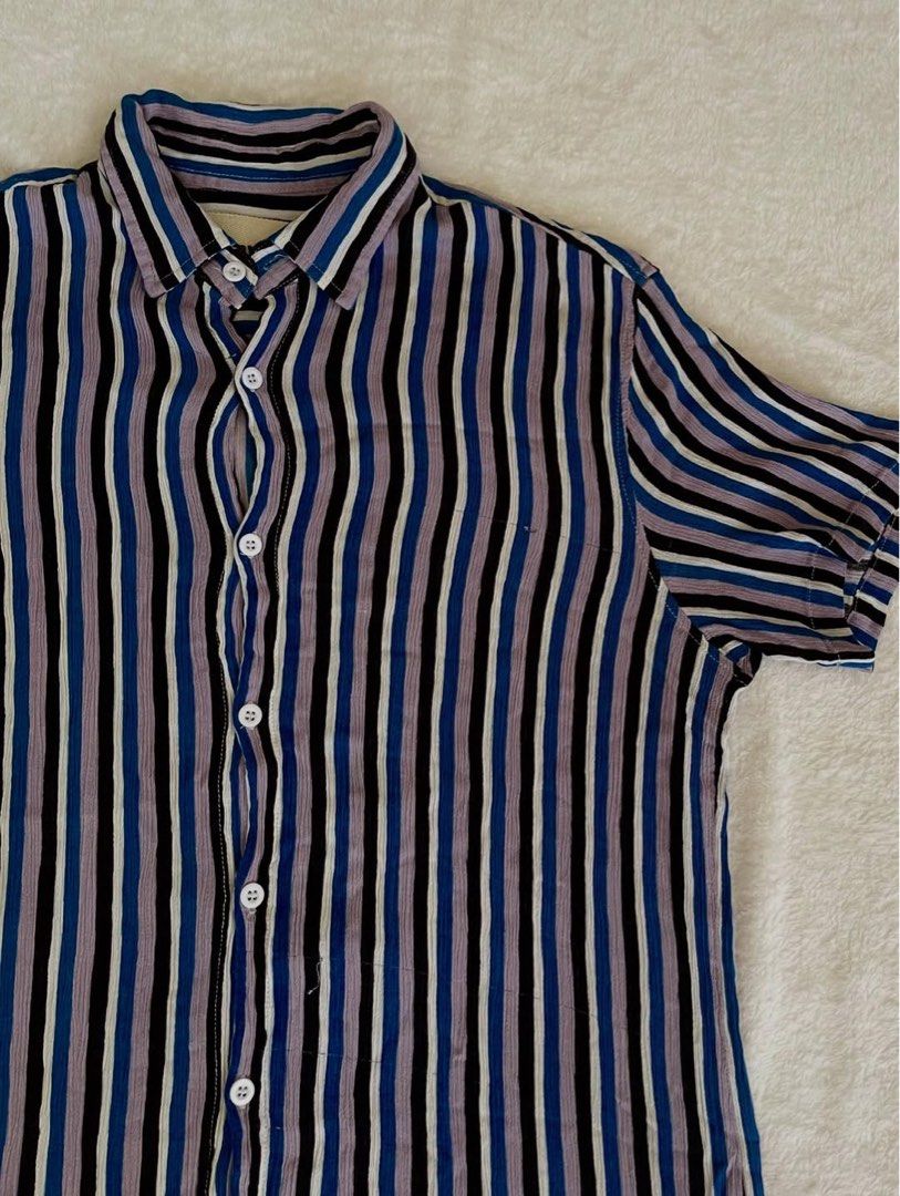 striped buttondown short sleeve top (Category: Tshirts & Polo Shirts ) located in Las Pinas. Submitted by cccurations (Listing ID 1435359204, Image 2). Description: 💐🌞🌸⛱️spring/summer collection is out on our ig @cccurations🌺🏝️🌷🌊 🔖 striped buttondown short sleeve top 🪡 brand: smyth 🪡 size on tag: L 🪡 length: 27” 🪡 pit to cuff: 3” 🪡 bust: 38” 🪡 flaw/s: thread runs in front! 🔖 FREE! just pay for shipping ☺️ 🔖 comment “mine” to get t