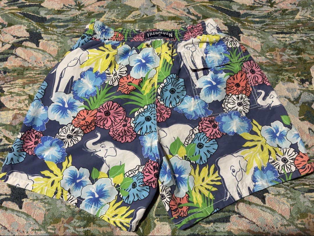 Swim Shorts (Category: Swim Trunks & Board Shorts) located in Bacolod City. Submitted by ej123194 (Listing ID 1435430737, Image 2). Description: For serious buyer only‼️ Size & fit: 1. small-medium, regular fit - 900 php 2. medium- extra large, relaxed fit (no brand) - 500 php.