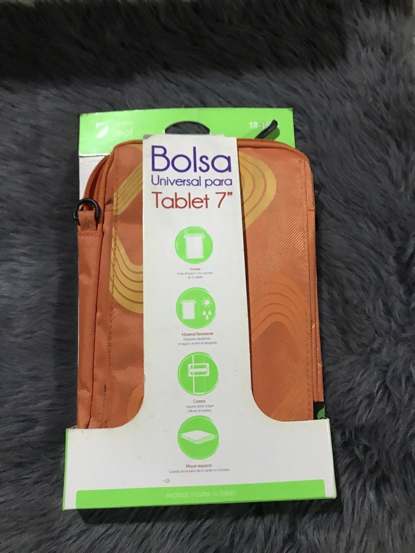 Tablet bag (Category: Laptop Bags & Sleeves) located in Valenzuela. Submitted by ash_tonnn (Listing ID 1435441901, Image 1). Description: Tablet bag.