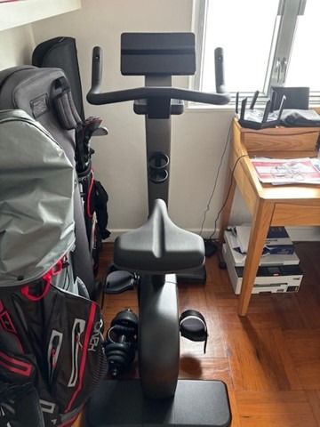 Technogym Exercise Bike （分類：運動與健身 - 有氧健身器材）位於 Hong Kong。 由 dougschra47657 提交（商品編號 1435352380，圖片 1）。簡介： Technogym Cycle LCD (B), purchased in October 2025 for $34k, rarely used, maybe 3 times! 。