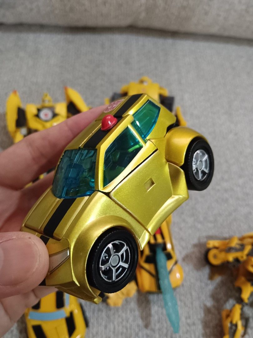 Transformers Bumblebee Bundle (Category: Toys & Games) located in Kuala Lumpur. Submitted by maison_des_elfes (Listing ID 1435382416, Image 2). Description: Price for all..
