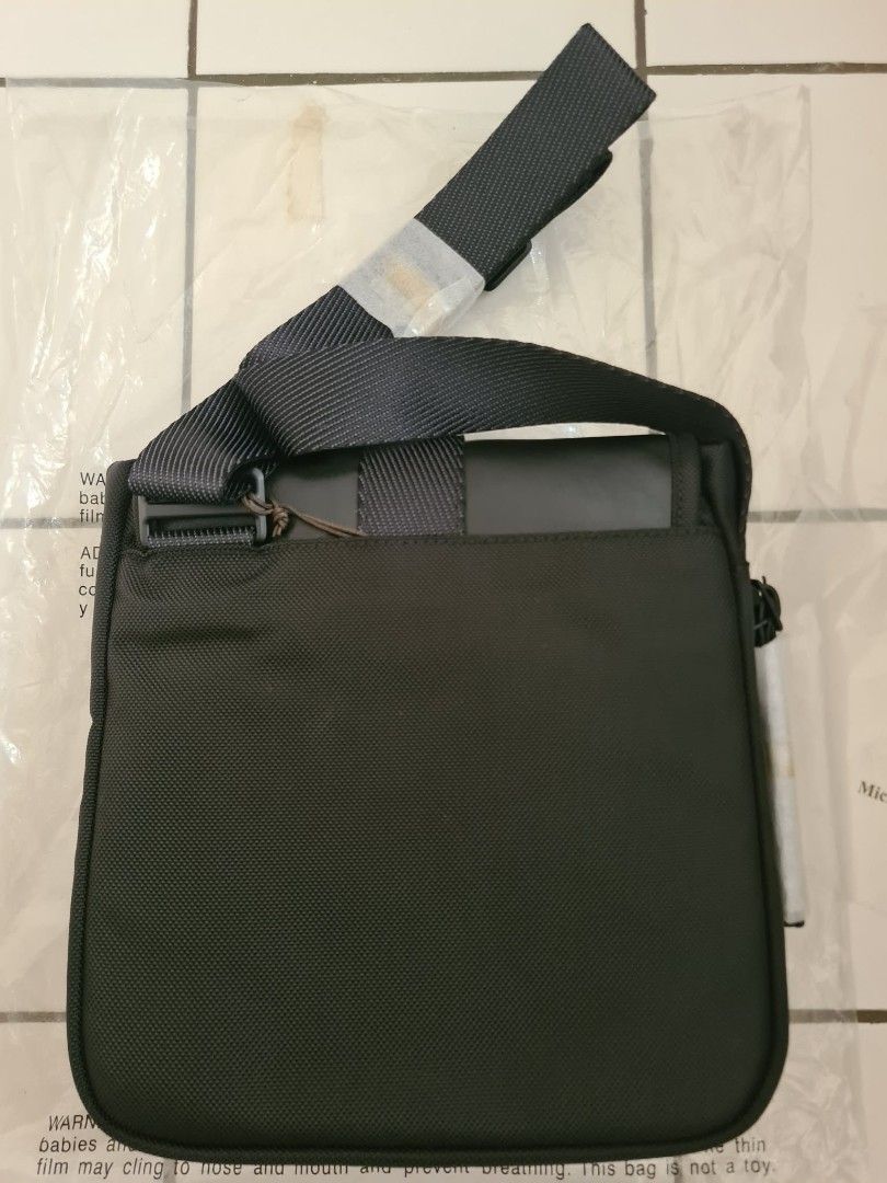 "Brand New" - TUMI Barton Crossbody Bag (Category: Sling Bags) located in Manila. Submitted by dtly08 (Listing ID 1435441697, Image 3). Description: .