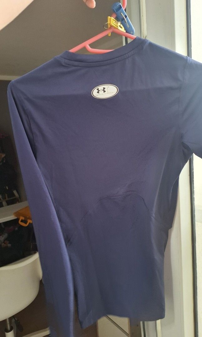 Under Armour HeatGear Compression Shirts (Longsleeve) (Category: Activewear) located in Manila. Submitted by mich.john (Listing ID 1435358213, Image 2). Description: Under Armour HeatGear Longsleeves for sale: Dark Blue HeatGear: - Originally bought in the US (Worn only 2 times) -Price: 1500 (Negotiable) White HeatGear: - Originally a gift from the US -Slight signs of usage -Price: 800 (Negotiable) Loc: Quezon City Mop: Gcash Delivery: Meet-up or