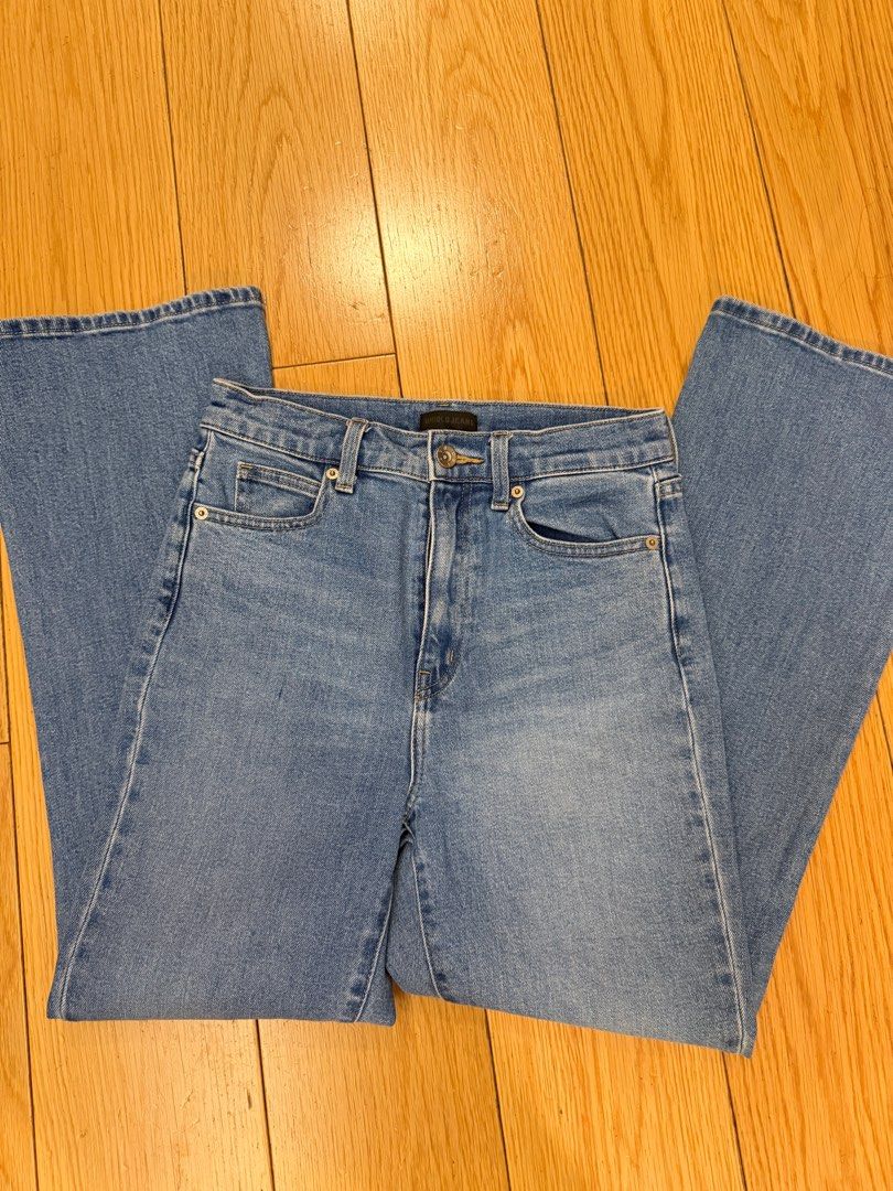Uniqlo Flare Jeans (Category: Jeans) located in Makati City. Submitted by shopbb (Listing ID 1435435037, Image 1). Description: Uniqlo Flare Jeans Size 24 / 61 cm.