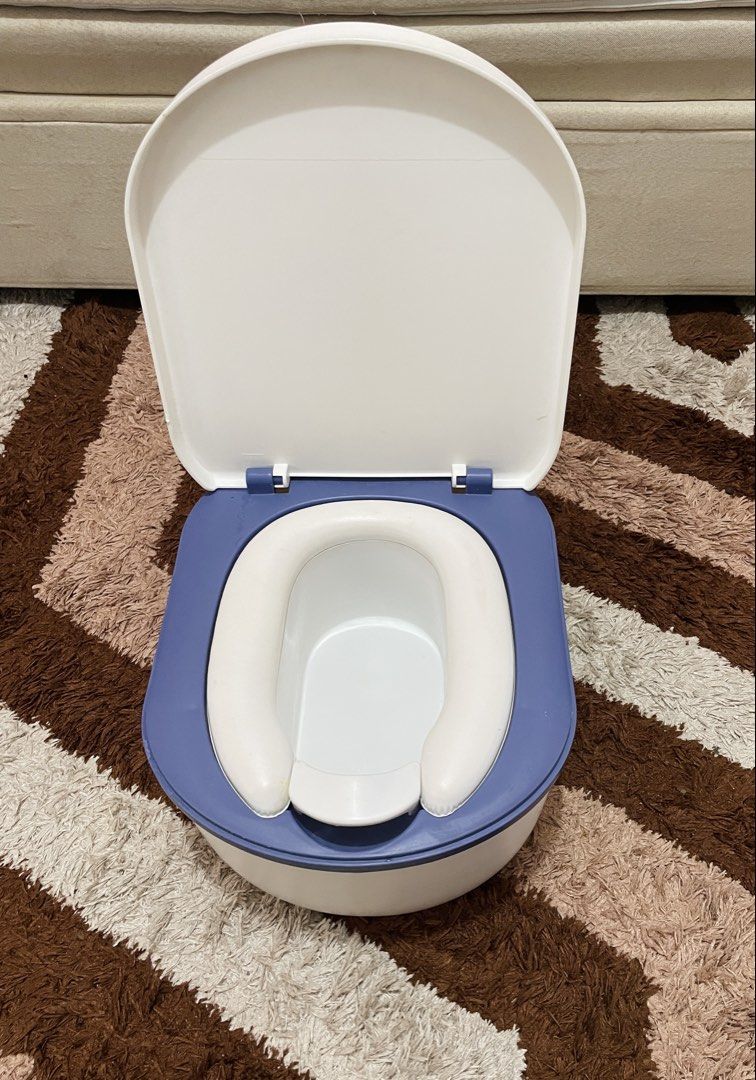 Used toddler urinal and potty trainer bundle (Category: Toilet Training) located in Quezon City. Submitted by sissymissy1527 (Listing ID 1435496048, Image 2). Description: For take all No issue Gagamitin na lang Potty trainer still with box- nabili sa trinoma ng 1,500 Urinal trainer without box- ganda ng quality nito, makapal ang plastic. Loc tandang sora, qc.