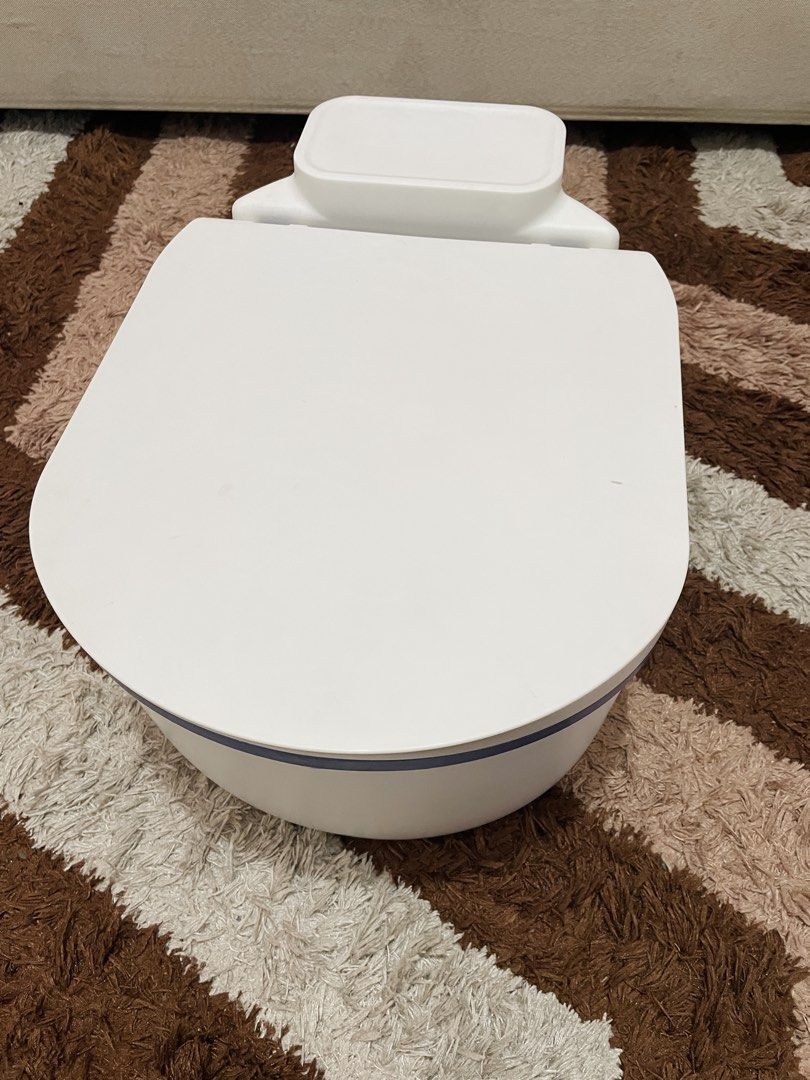 Used toddler urinal and potty trainer bundle (Category: Toilet Training) located in Quezon City. Submitted by sissymissy1527 (Listing ID 1435496048, Image 3). Description: For take all No issue Gagamitin na lang Potty trainer still with box- nabili sa trinoma ng 1,500 Urinal trainer without box- ganda ng quality nito, makapal ang plastic. Loc tandang sora, qc.
