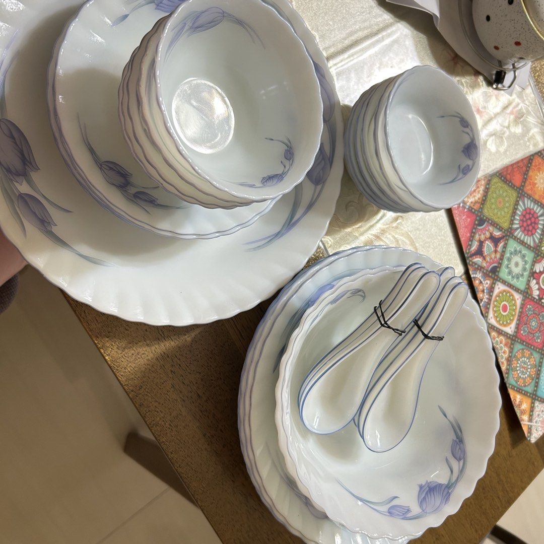 27 pieces  Floral Dinnerware Set470097072804352001