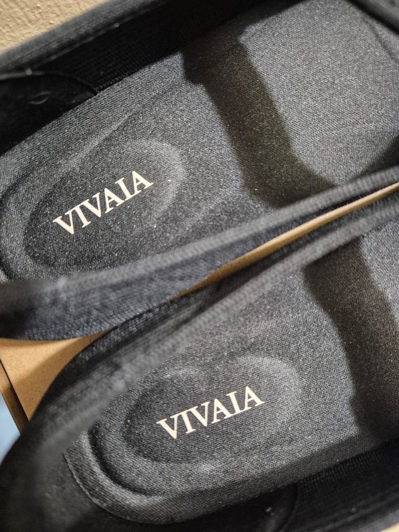 VIVAIA Mary Jane Flats - Black - Size 38 (Category: Flats & Sandals) located in Agdangan. Submitted by krys2008 (Listing ID 1435382221, Image 2). Description: VIVAIA Margot Mary Jane used less than a month mop: gcash pickup: laguna area rfs: wrong size.