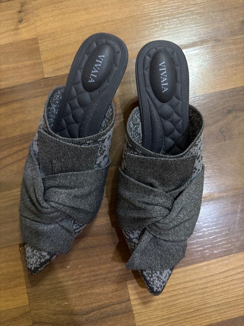 Vivaia: Pointed-Toe Wedge Sandals (Yaffa Wedge) (Category: Heels) located in Quezon City. Submitted by hapidrops (Listing ID 1435369737, Image 1). Description: Pointed-Toe Wedge Sandals (Yaffa Wedge) Color: Rich Grey Python Size: US7-7.5 used once .