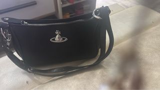 （分類：）位於 。 由 buysomething.n 提交（商品編號 1435507041，圖片 1）。簡介： 。