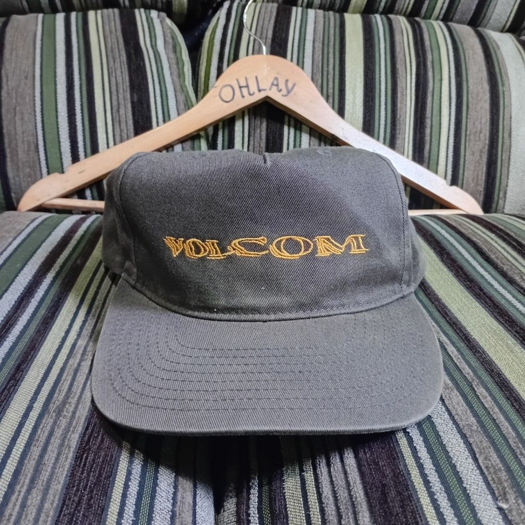 Volcom Cap (Category: Caps & Hats) located in Taguig. Submitted by conniemdcruz (Listing ID 1435480943, Image 1). Description: Volcom Snapback Verygood condition 500.