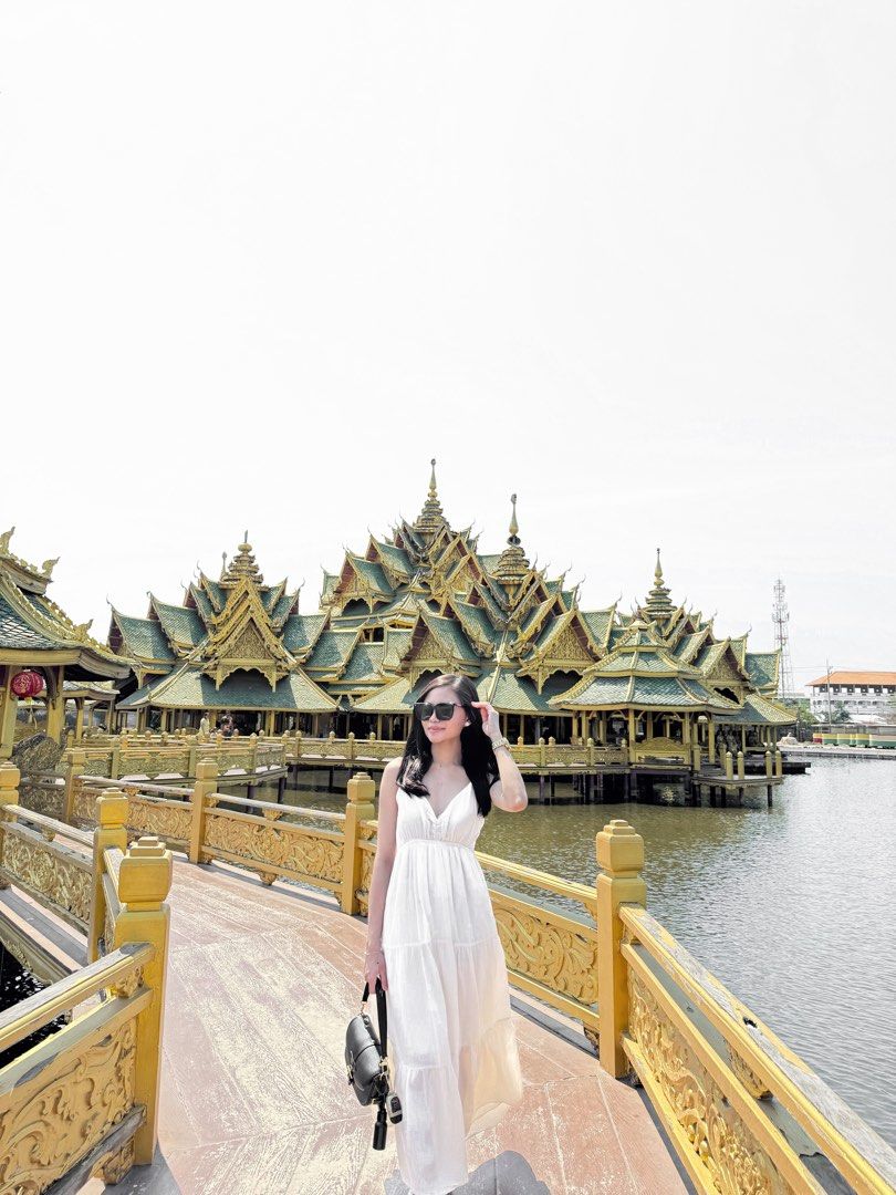 White Linen Dress (Category: Dresses) located in Manila. Submitted by manilaa (Listing ID 1435455315, Image 2). Description: - 100% authentic linen - Bought in Bangkok - Can fit small-medium frame (adjustable) - No issues at all.
