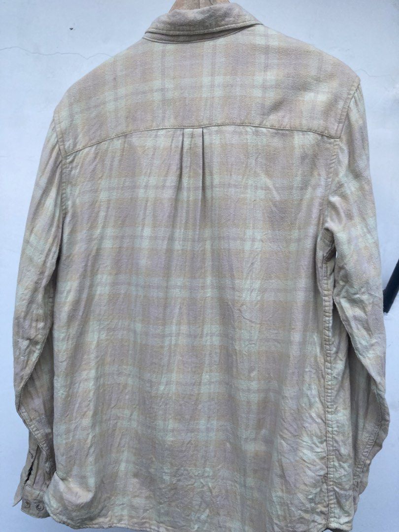 Zara Plaid Long Sleeve Shirt (Category: Tshirts & Polo Shirts ) located in Tacloban City. Submitted by sid1999 (Listing ID 1435430139, Image 3). Description: - Zara long sleeve shirt - Plaid pattern - Button-down closure - Collared neckline - Chest pocket - Neutral color palette - Classic fit Dimension 24 with 30 length.