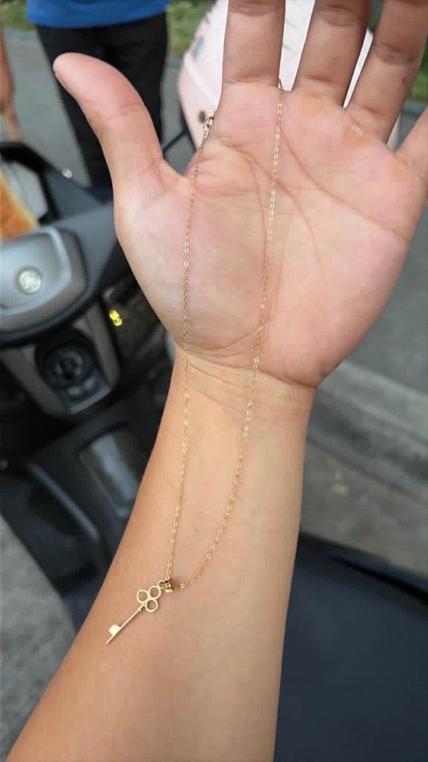 18k gold necklace key pendant (Category: Necklaces) located in Bay. Submitted by 97skr (Listing ID 1437156393, Image 1). Description: PLEASE READ BEFORE TRANSACTING - 18k gold - 7,200 per grams - price is negotiable - 1.6 grams.
