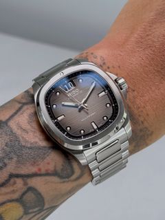 (Category: ) located in . Submitted by e.s.watches (Listing ID 1437181701, Image 1). Description: .
