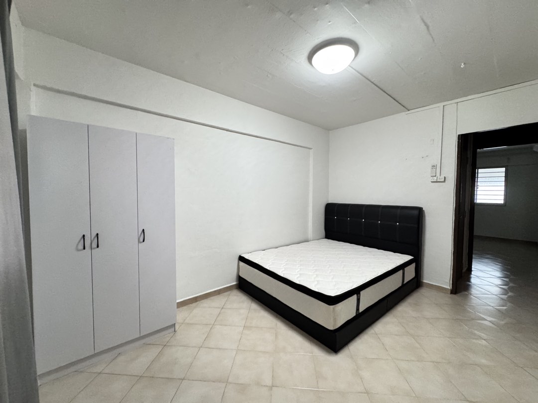 (Category: ) located in . Submitted by ariesES (Listing ID 1437092535, Image 1). Description: .