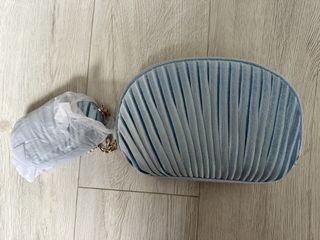（分類：）位於 。 由 lee_lee_ii 提交（商品編號 1437093411，圖片 1）。簡介： 。