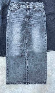 (Category: ) located in . Submitted by thrifted.coo (Listing ID 1437028013, Image 1). Description: .