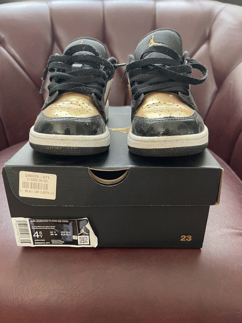AIR JORDAN 1 LOW SE (GS) (Category: Babies & Kids Fashion) located in Makati City. Submitted by ibuyplenty (Listing ID 1437046140, Image 1). Description: Size 4.5Y.