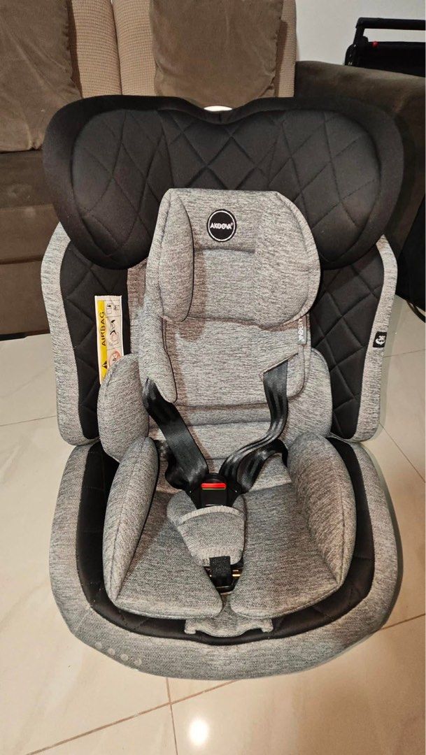 Akeeva Car Seat (Category: Car Seats) located in Quezon City. Submitted by declutter_- (Listing ID 1437058693, Image 3). Description: Akeeva Car Seat Iso Fix 13k original price no issue, used liked new .