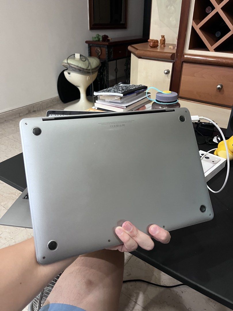 Apple MacBook Pro 13 inch 2017450352467621990401