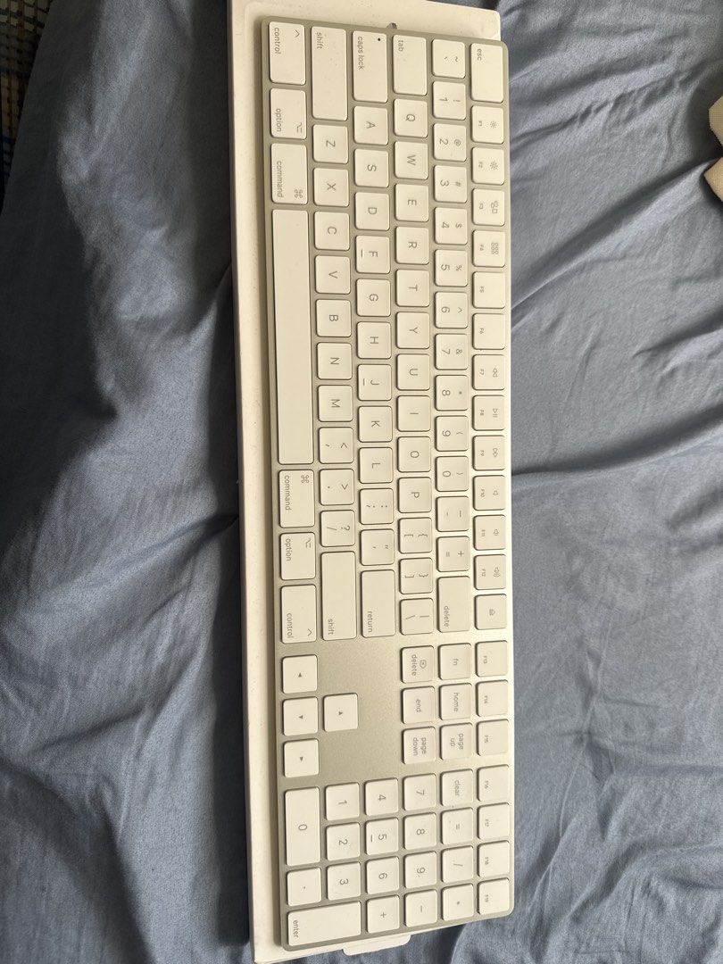 Apple Magic Keyboard with Numeric Keypad450131336731699201