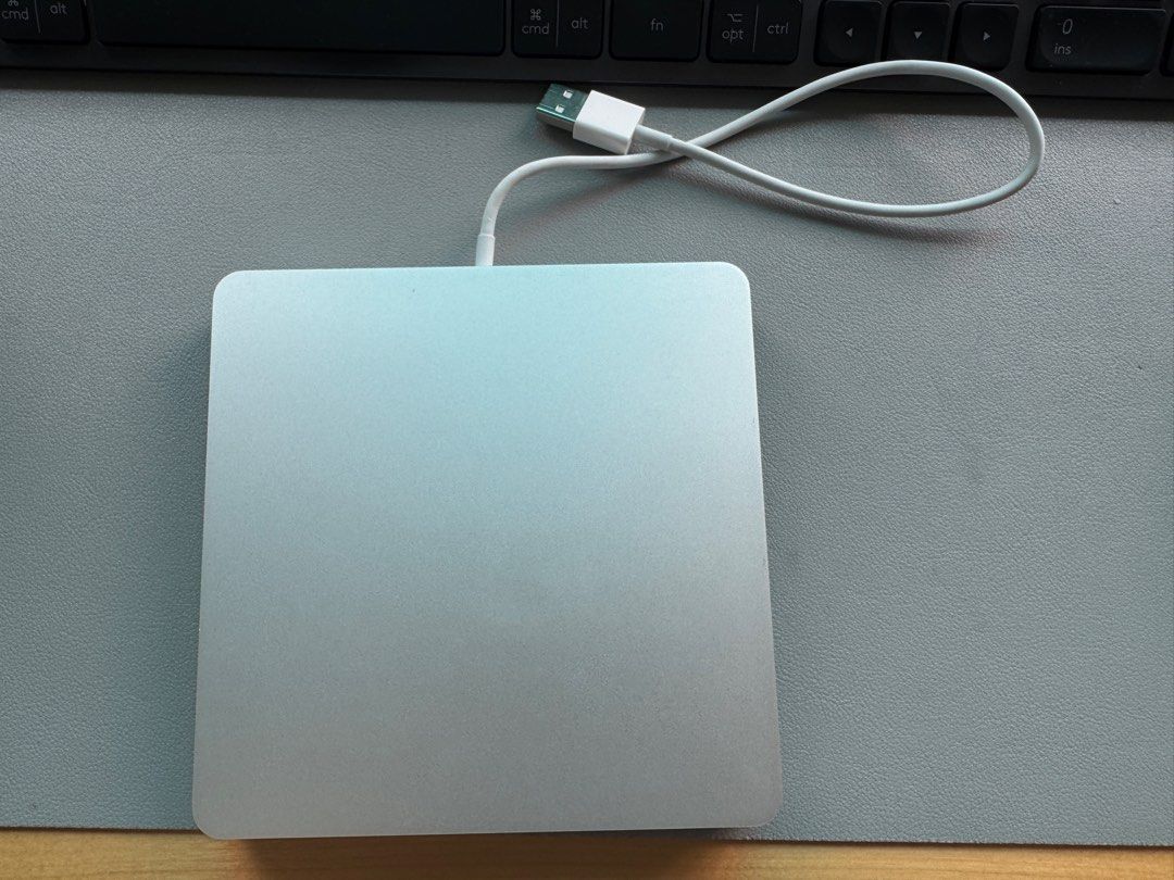 Apple USB SuperDrive - External Optical Drive A1379450157124697477121