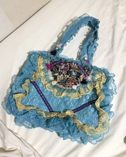 (Category: ) located in . Submitted by lovedgems_ (Listing ID 1437146867, Image 1). Description: .