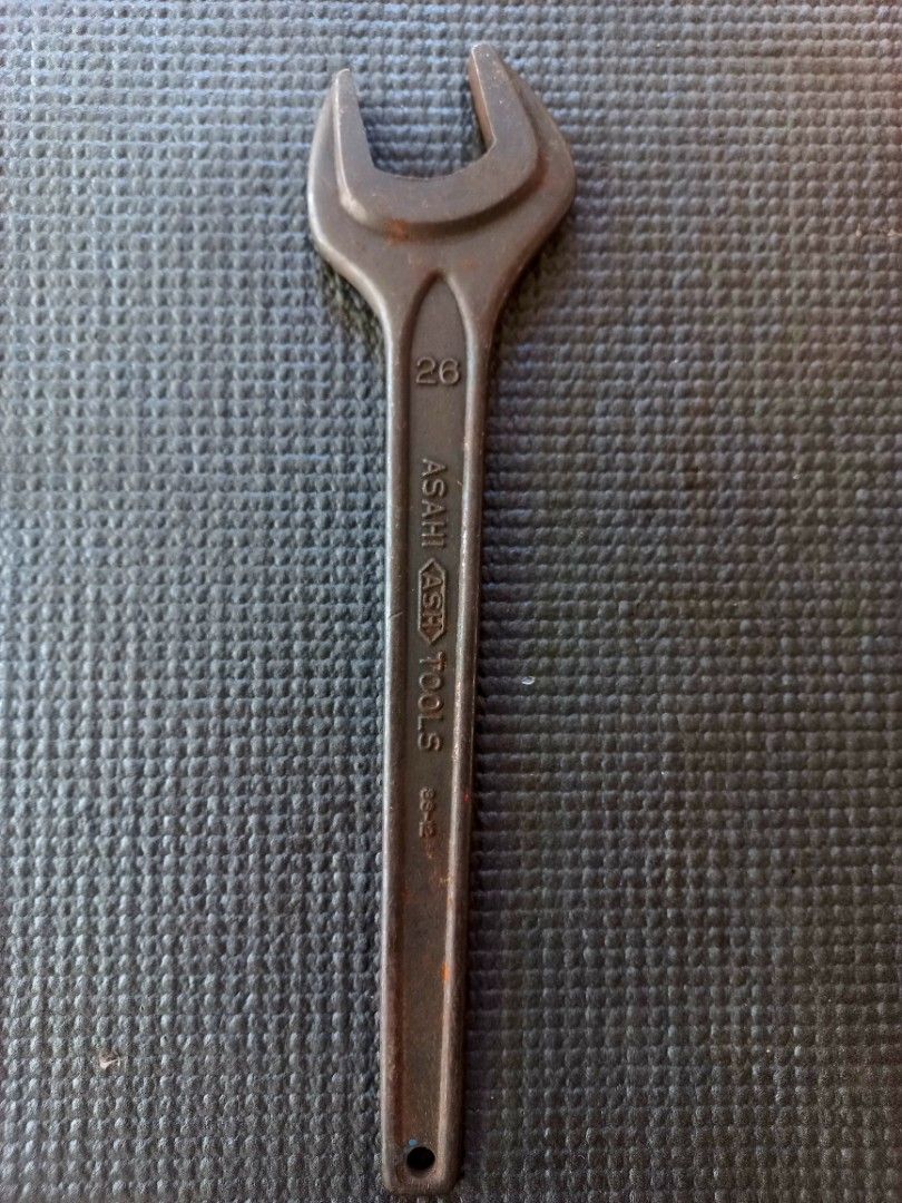 Asahi Brand Open - End Wrench Spanner 26mm (Category: Construction Tools & Equipment) located in San Isidro. Submitted by thankugeri87256 (Listing ID 1437135398, Image 1). Description: ✔️Japan Surplus item. ✔️Flaws/Scratches are noticeable ✔️Ideal for Machinist activity. ✔️Still in good working condition ✔️Sold in as is where is basis..