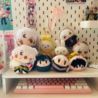 (Category: ) located in . Submitted by purplesakuracollectibles (Listing ID 1437037734, Image 1). Description: .