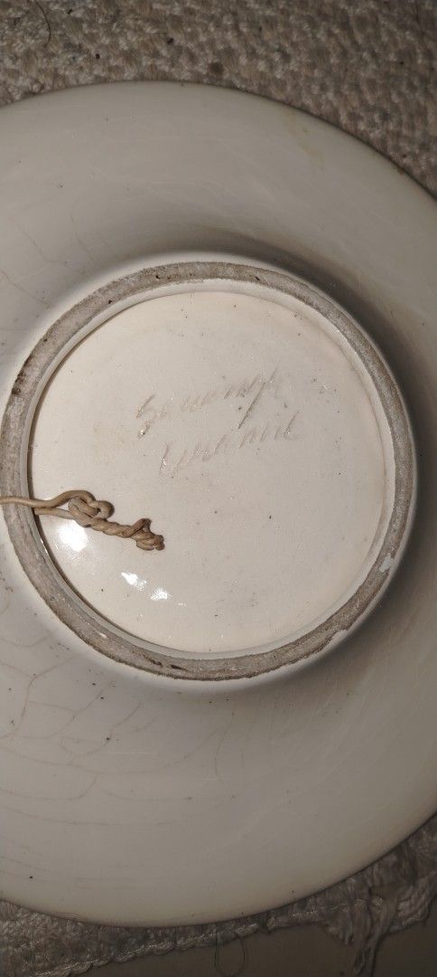 Assorted Decorative Plates (Category: Dinnerware & Cutlery) located in Caloocan City. Submitted by grandbird.a2b355 (Listing ID 1437088114, Image 3). Description: Vintage Chinese cinnabar laquer plate, .