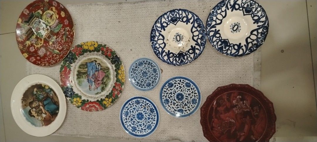 Assorted Decorative Plates (Category: Dinnerware & Cutlery) located in Caloocan City. Submitted by grandbird.a2b355 (Listing ID 1437088114, Image 1). Description: Vintage Chinese cinnabar laquer plate, .