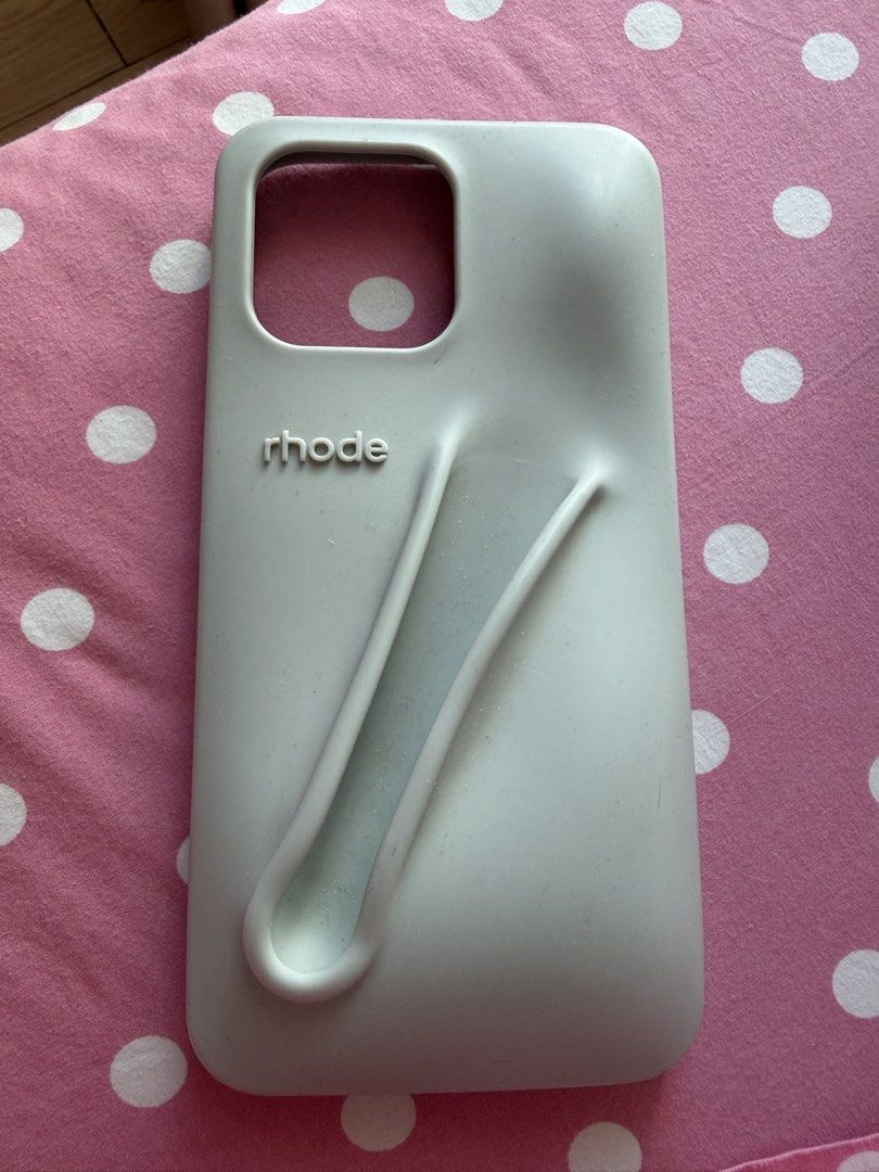 AUTHENTIC Rhode Phone Case 14 Pro Max (Category: Cases & Sleeves) located in Pasig City. Submitted by peonyfield (Listing ID 1437080919, Image 2). Description: - Authentic Rhode Phone Case for iPhone 14 Pro Max. - Sleek and modern design. - Provides great protection. - Comfortable to hold..