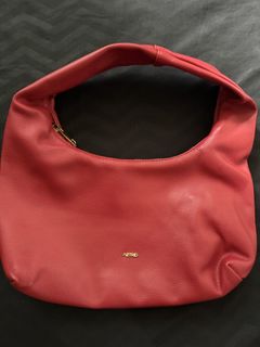 (Category: ) located in . Submitted by allyjavierv (Listing ID 1437099964, Image 1). Description: .