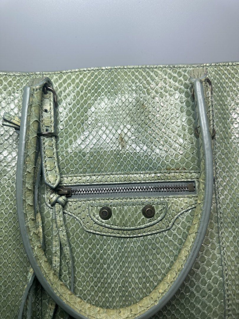 Balenciaga papier python leather tote bag (Category: Luxury Bags & Wallets) located in Atok. Submitted by fullroom.dgs (Listing ID 1437042273, Image 3). Description: Balenciaga papier python leather tote bag authentic rank a to ab no inclusion bag only.