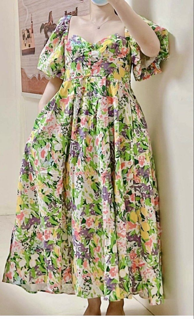 Bangkok Floral Dress (Category: Dresses) located in Bacoor. Submitted by peanut_storm (Listing ID 1437042478, Image 1). Description: .