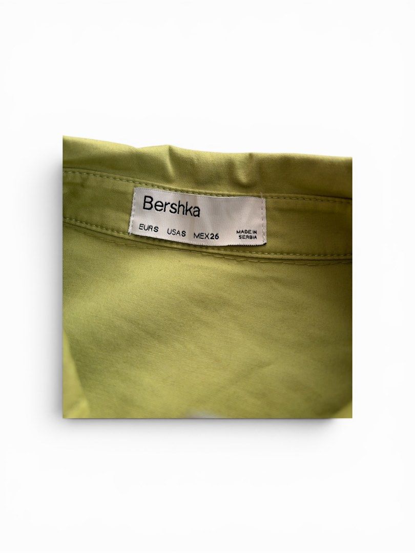 Bershka lime green cropped button-down shirt (Category: Shirts) located in Santol. Submitted by lululane (Listing ID 1437105126, Image 3). Description: Authentic Used once Negotiable .