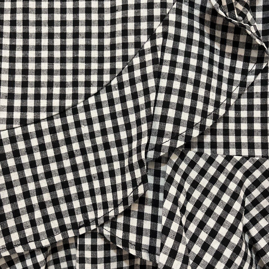 black and white gingham wrapped mini skirt (Category: Skirts) located in Angeles City. Submitted by popsyluvain (Listing ID 1437082741, Image 3). Description: 💗 skirt measurement 𑣲 waist: 27” 𑣲 hips: 36” 𑣲 front length (waistband to hem): 15 1/2” 💗 key features 𑣲 elasticity: none 𑣲 closure: back zipper 𑣲 lining: none 💗 conditions & flaws 𑣲 flaws: none 𑣲 note: no “when worn” photos available 💌 special promotion 𑣲 free shipping: enjoy 