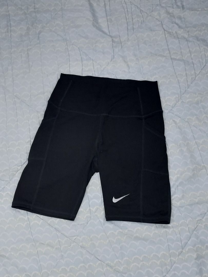 Black Biker Shorts (Category: Activewear) located in Davao. Submitted by calaa.urs (Listing ID 1437160923, Image 1). Description: Black Biker Shorts 📏 Size: Small NO RETURNS. - Black biker shorts - High-waisted design - Features side pockets - Ideal for workouts or casual wear ----------------------------------------- 📍 Location is Davao City. Meet ups at MTS or Gmall from 6 pm onwards on weekdays (after working hours) and 1 pm onwards weekends