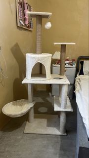 (Category: ) located in . Submitted by chi.declutter_ (Listing ID 1437115441, Image 1). Description: .