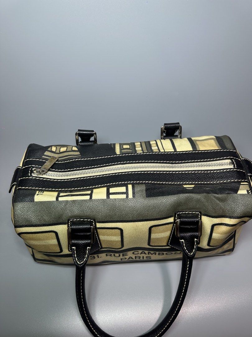 Chanel le train central station boston bag (Category: Luxury Bags & Wallets) located in Atok. Submitted by fullroom.dgs (Listing ID 1437042653, Image 3). Description: Chanel le train central station boston bag authentic rank a to ab inclusion: card.